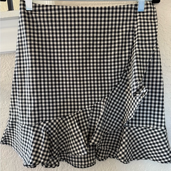 Black and White Gingham Women's Skirt - Picture 4 of 6